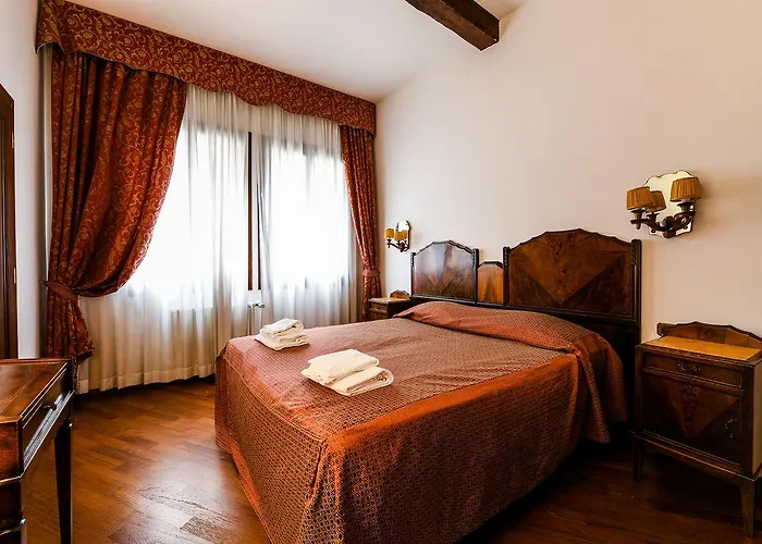 شقة Casetta Rossa البندقية